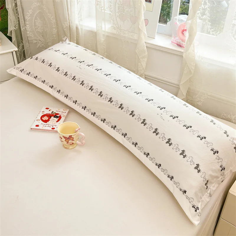 coussin lit polyester rayures horizontales motif floral moderne blanc noir bleuclair beige