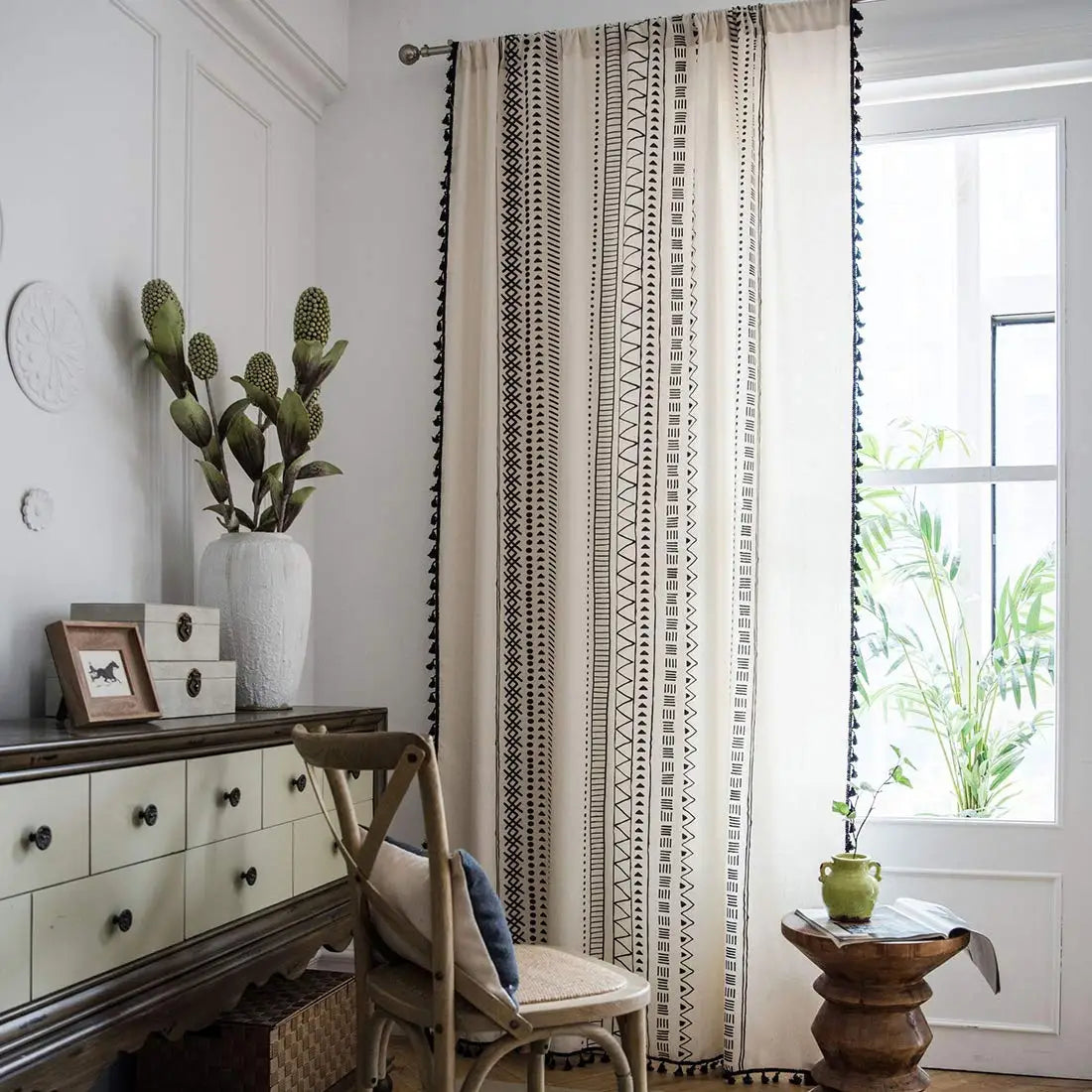 rideau boho chic motif géométrique franges noires coton opaque beige noir chambre salon