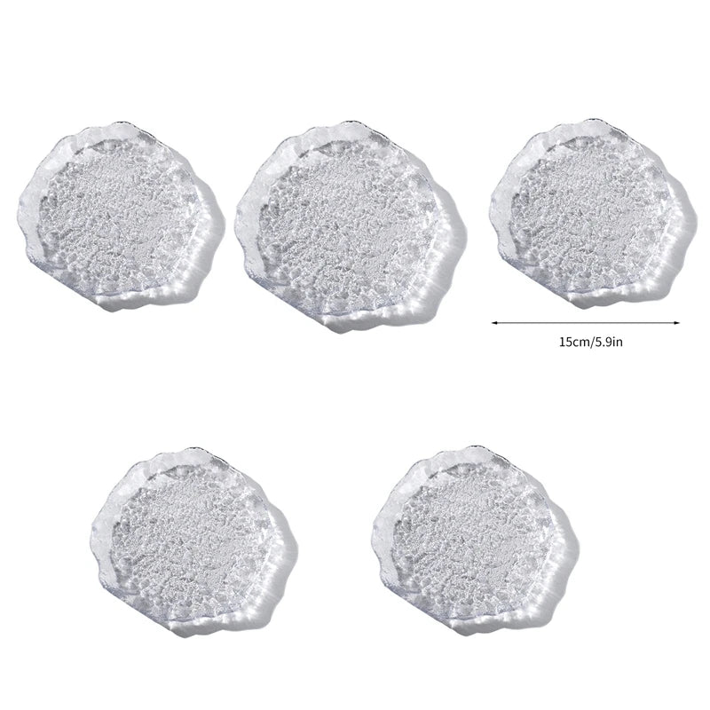 assiettes blanches modernes céramique lisses rangement présentation alimentaire set tailles différentes