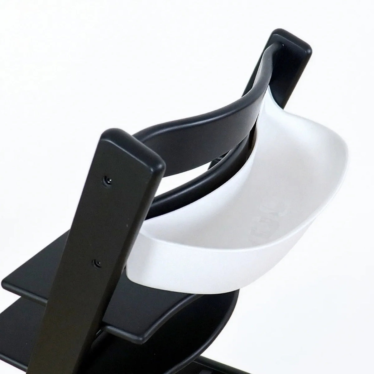 siège haute enfant portable rangement compartiments clips assise dossier moderne blanc noir bleu clair