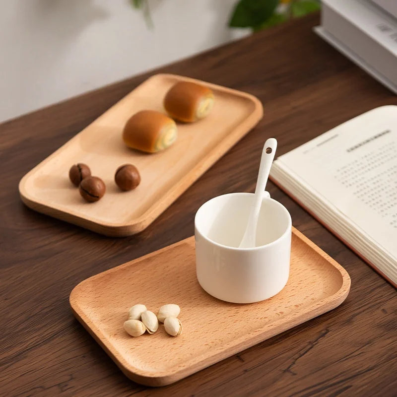 assiettes bois naturel assiettes carrées ovales différentes tailles minimaliste rustique