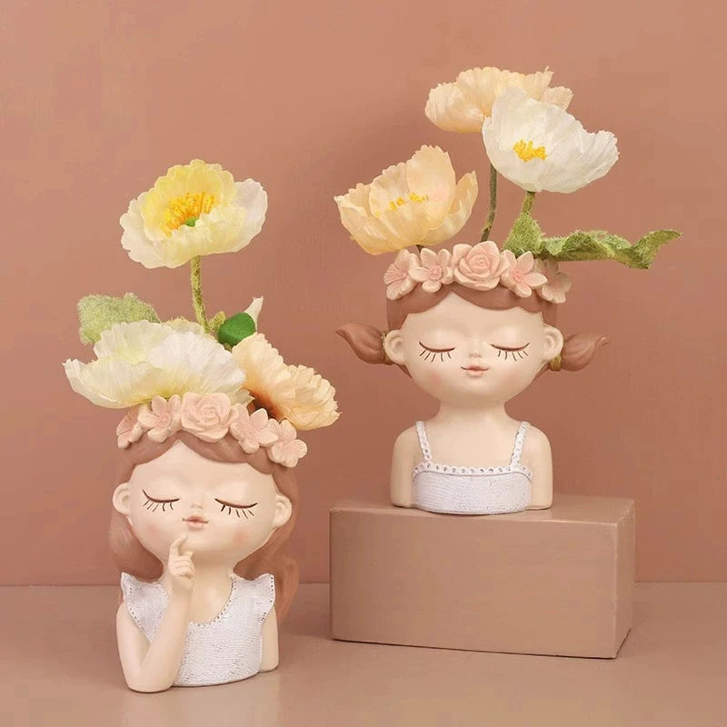 statue tête féminine résine crème rose pâle gris clair fleurs reliefs artisanal figuratif