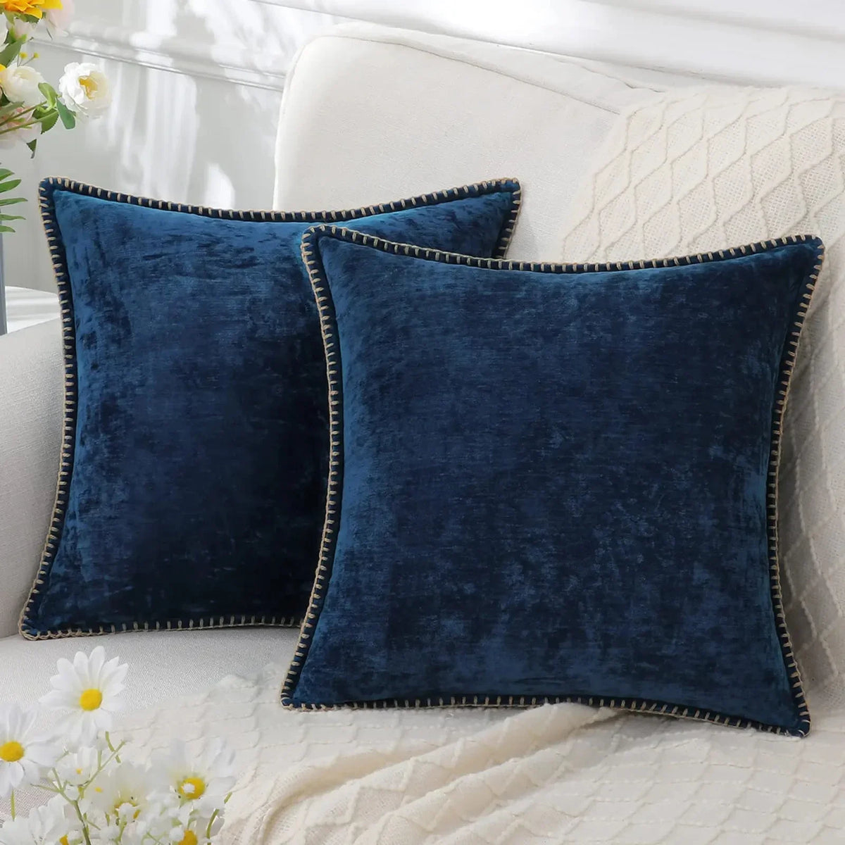 taies d'oreiller décoratives chenille velours moderne zippées imprimés géométriques couleurs variées maison hospitalière
