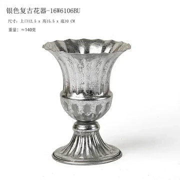 vase métal argenté ornements floraux classique décoration mariage table arrangement fleurs