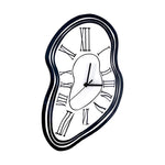 horloge murale moderne ovale incurvée numéros romains noir fond blanc quartz salon