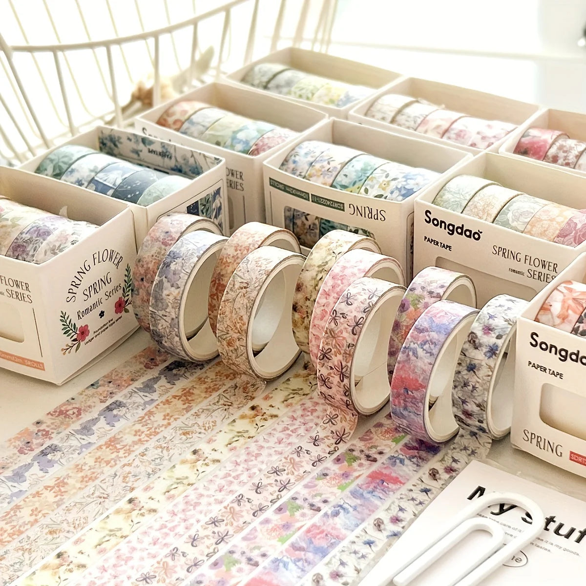 ruban adhésif décoratif washi floral motif fleurs papillons vintage scrapbooking loisirs créatifs
