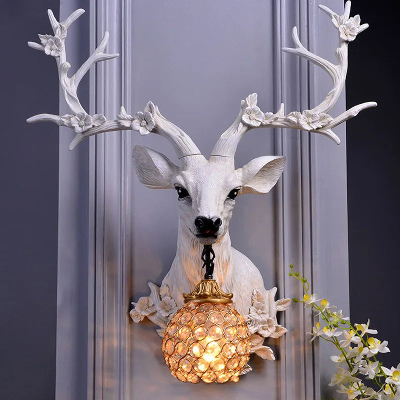 Applique murale LED cerf en résine vintage avec abat-jour blanc