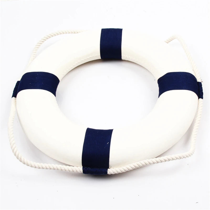 bouée sauvetage nautique décorative textile rouge bleu marine motif bandes diagonales durable maison salon