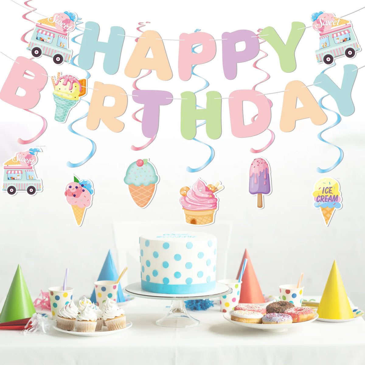 assiettes festives glace vanille anniversaire enfant filles garçons guirlande lettres chapeaux