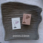 tampons bois illustratifs motifs horloge lampe outils simples scrapbooking