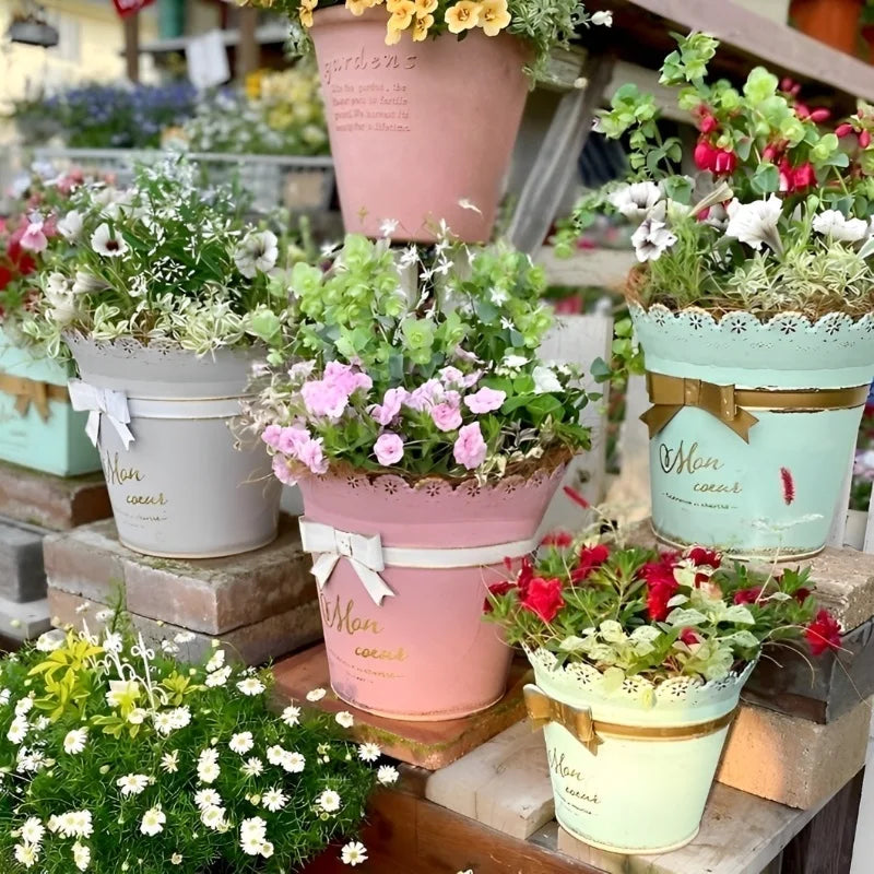 Pot fleurs vintage rose blanc dentelle rubans dorés coeur balcon décoration plante fer hollow