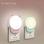 veilleuse animale ours rose bleu clair lisse oreilles rondes corps arrondi enfantin mignon plug