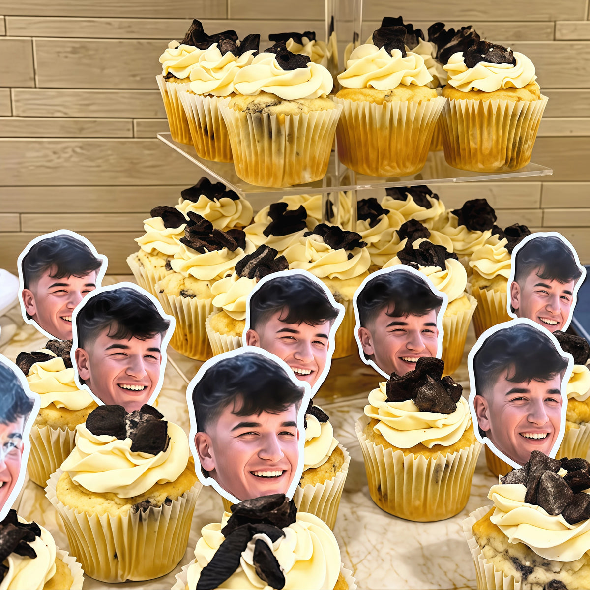 toppers cupcakes personnalisables visages modernes anniversaire mariage événements enfants fêtes