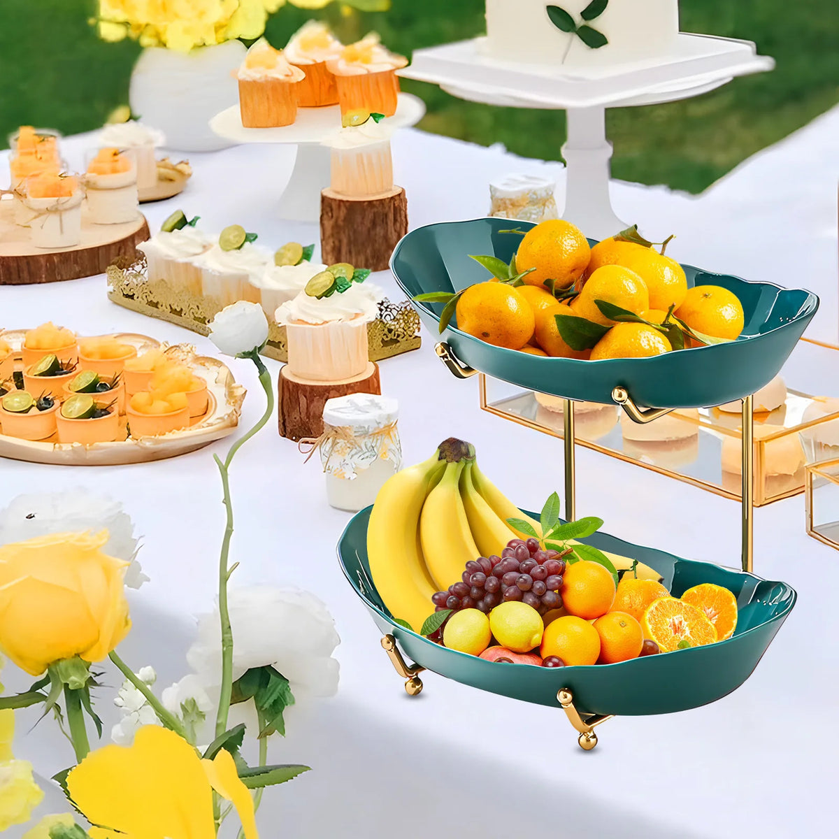 Vue de dessus de la corbeille à fruits à 3 niveaux