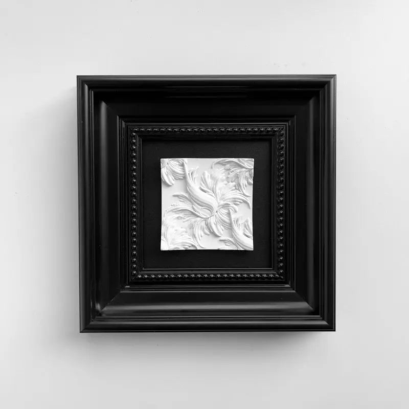 sculpture décorative blanche relief classique fixée mur blanc relief opacité classique