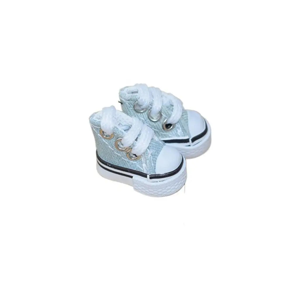 chaussures sport miniatures toile coton classiques baskets couleurs variées opaques enfants accessoires poupées