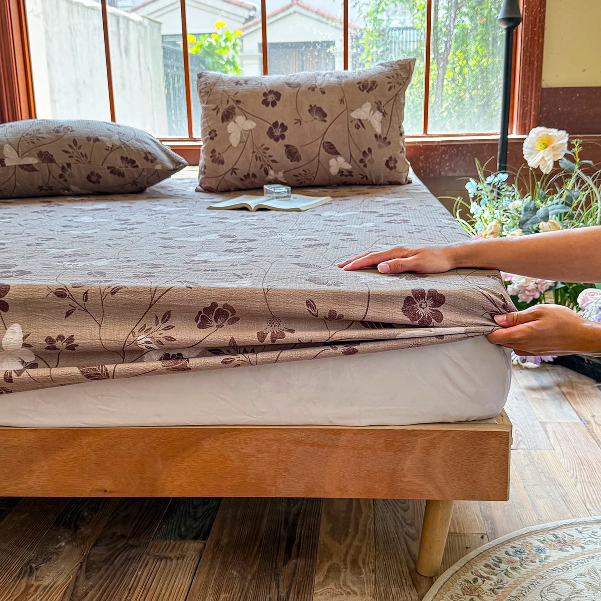 housse matelas coton lin plaid fleurs papillons moderne beige marron blanc double oreillers