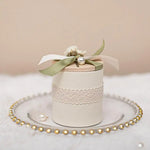 boîtes cadeaux mariage dentelle rubans satinés fleurs séchées nacrées élégantes romantiques blanc crème rose