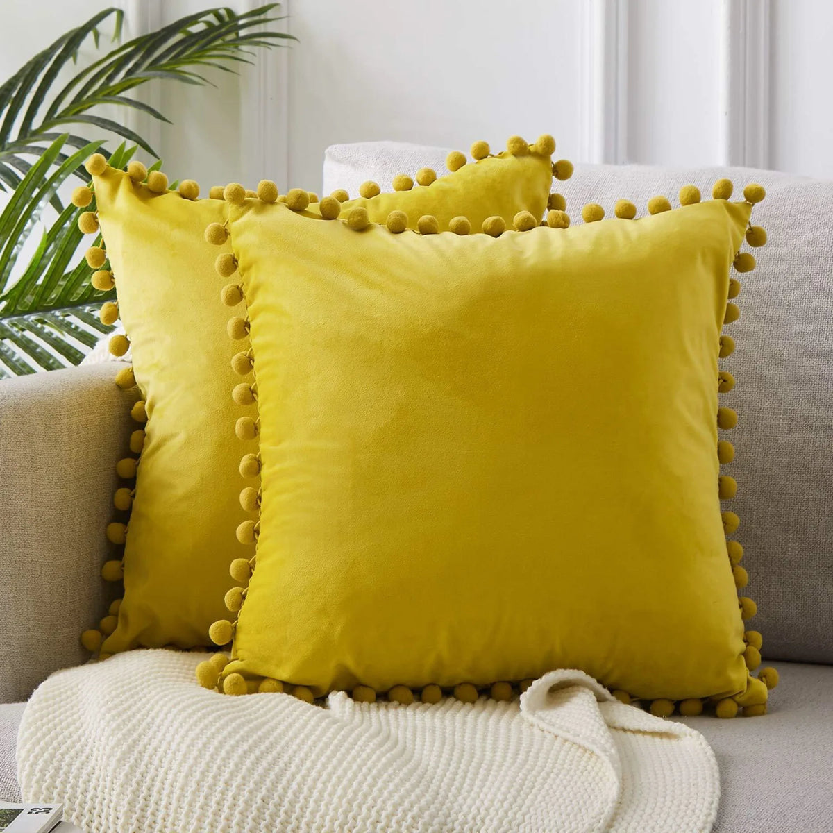 taies d'oreiller velours moderne gris jaune rose bleu blanc pompons non toxique polyester 45x45cm