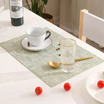 tapis table silicone antidérapant polyestère respectueux environnement moderne minimaliste rouge gris beige bleu marine