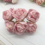 décoration intérieure vintage bouquet roses soie romantique mariage fleurs artificielles feuilles vertes tringle