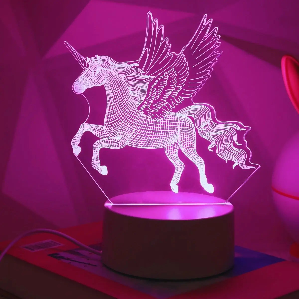 veilleuse nuit 3d licorne ailée moderne interrupteur câble usb blanc rose chambre coucher ambiance