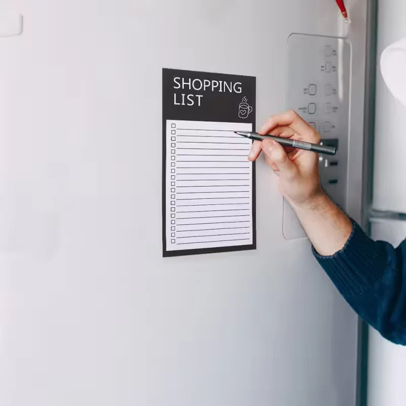 tableau magnétique liste courses aimants noir blanc lignes shopping list minimaliste notes autocollantes memos