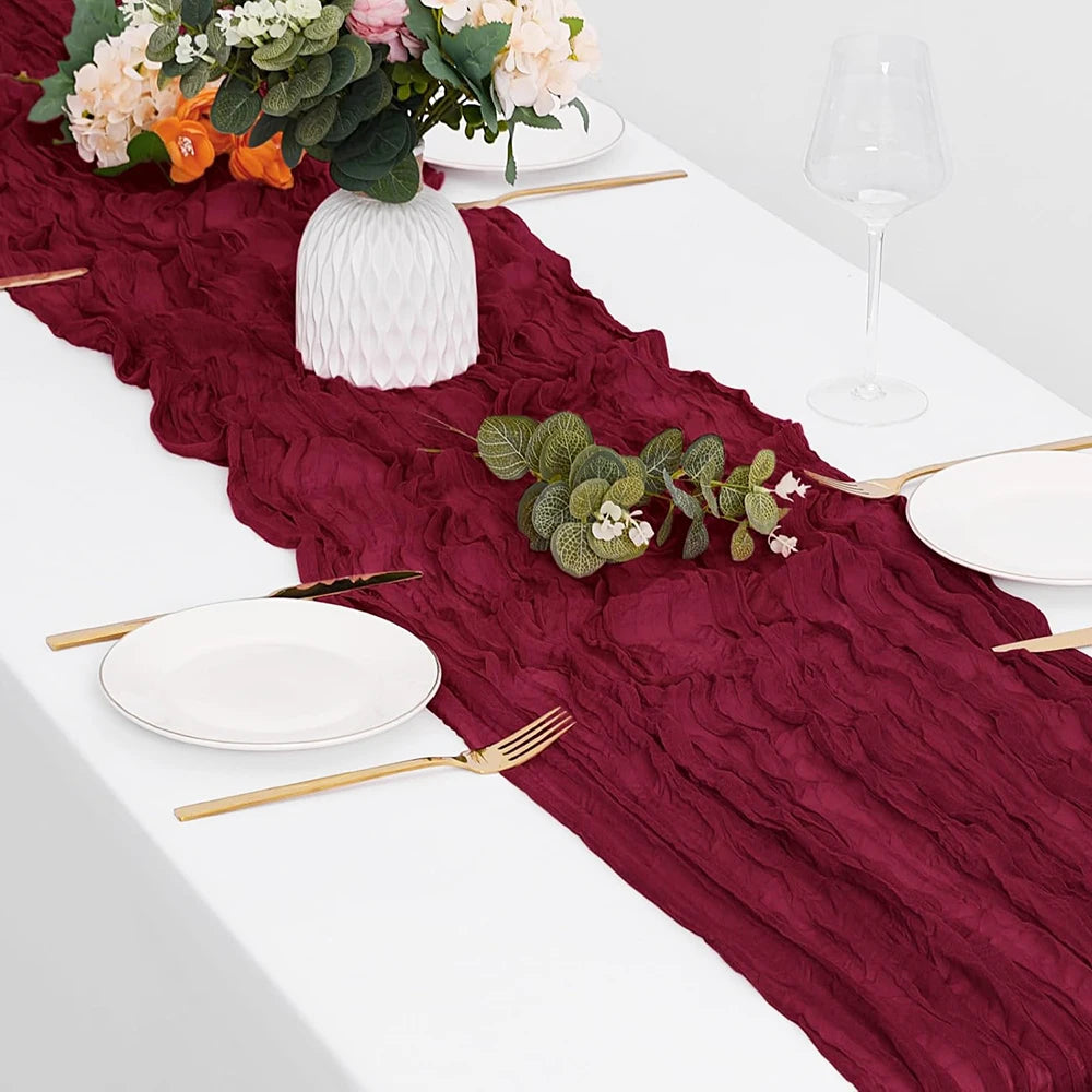 table chemin rouge bordeaux boho rustique semi transparente maison décor festive anniversaire mariage