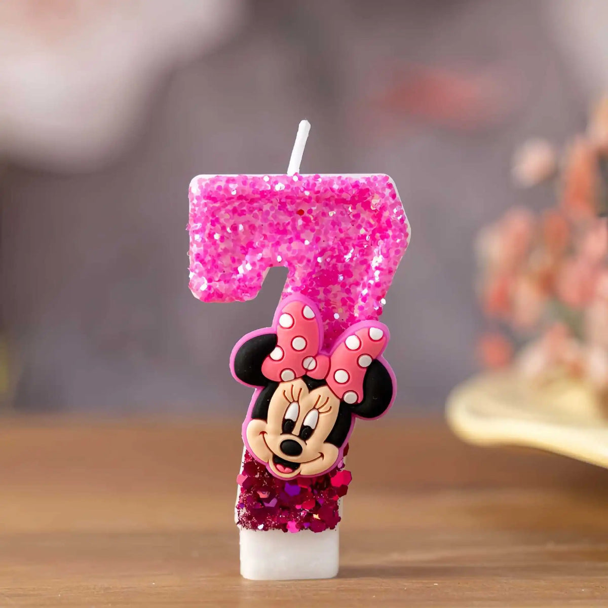 bougies numérotées minnie rose pâle rose brillant blanc paillettes personnages animés opaques thématiques anniversaire