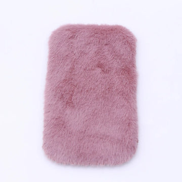 tapis fourreau coussin fourrure moderne couleur bleu rose beige blanc
