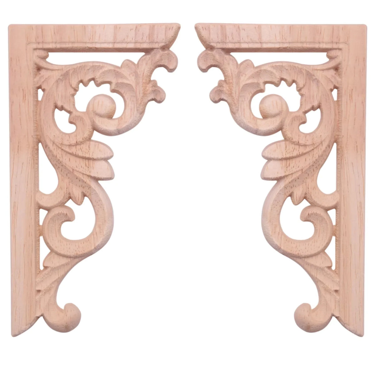 corniche décorative ornements floraux bois clair classiqueintérieur décoration