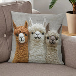 housse coussin lamas brodés fond texturé beige marron anniversaire noel décoration chambre