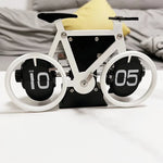 horloge cadran rotatif vintage noir blanc rétro pied circulaire chiffres noirs fond blanc