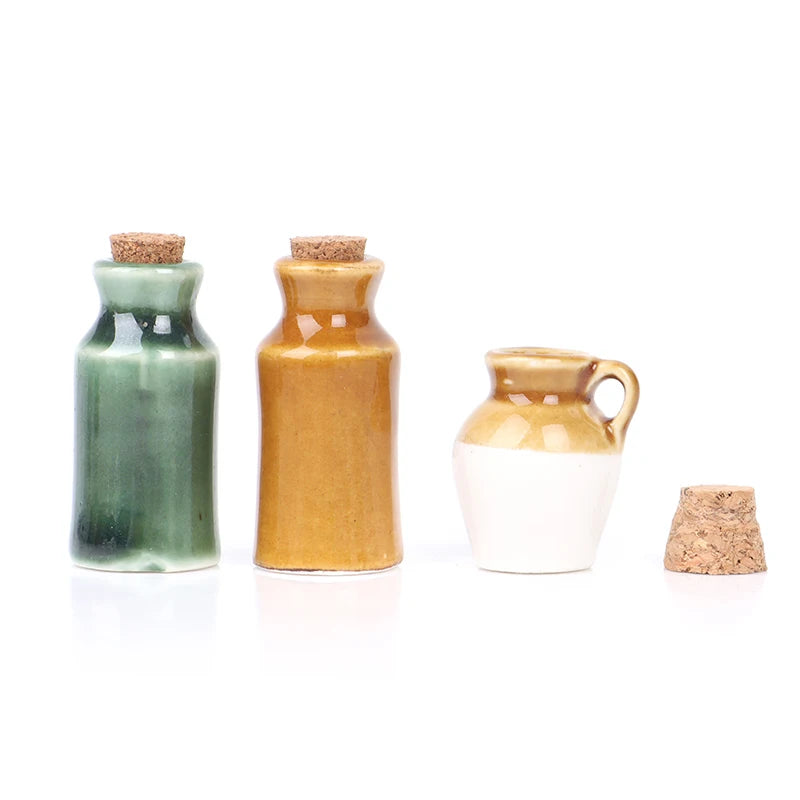 bouteilles vintage céramique bouchons liège vert beige gris clair mat brillant opaques jouet cuisine