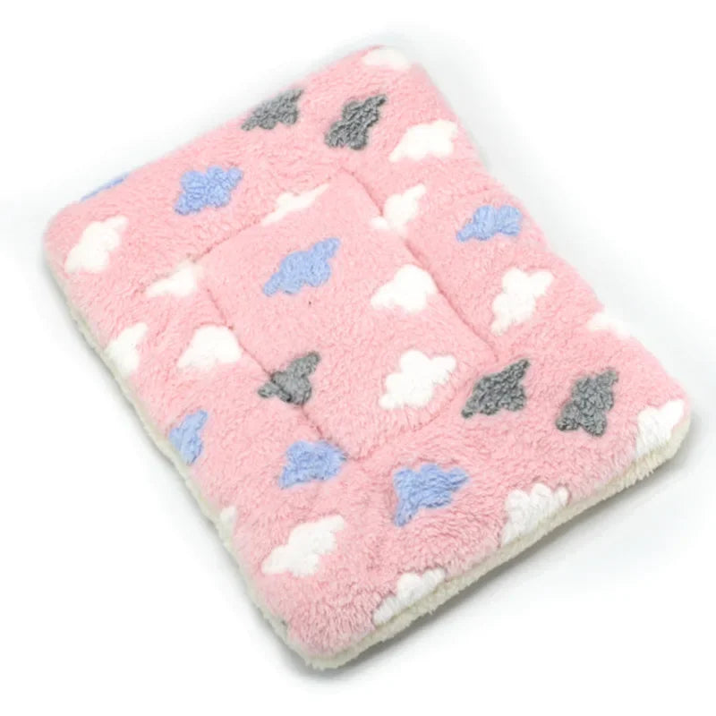 tapis épais coussin animal doux gris bleu clair rose jaune vert pastel cœur étoiles