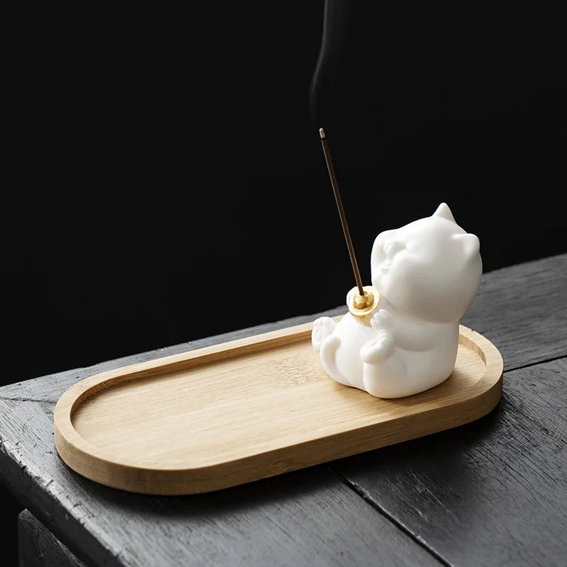 statuette chat vert clair céramique artisanale salon décoration incense apaisante moderne