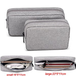 Sac main moderne toile gris clair zip compartiments internes taille 16 23 cm