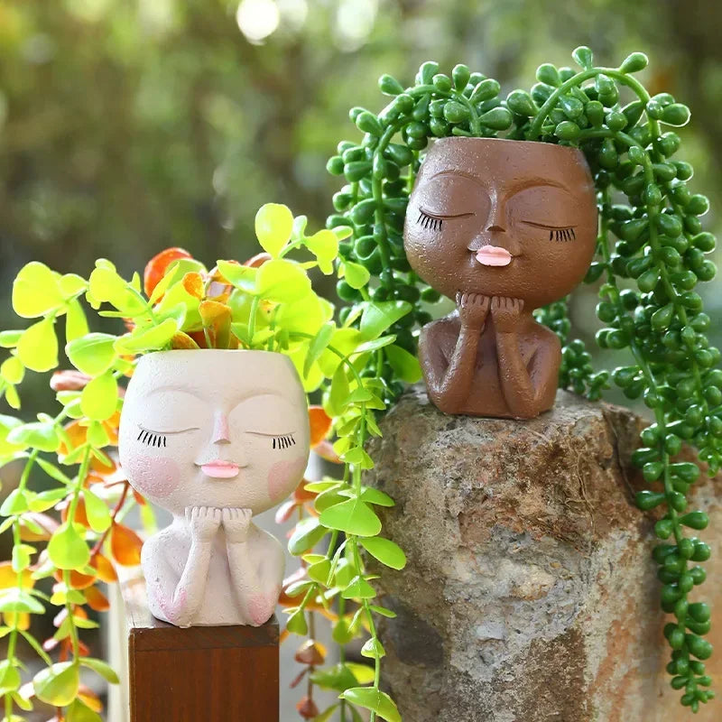 ornement résine pot fleur figurine humaine visage fermé minimaliste décoration jardin plante grimpante feuilles