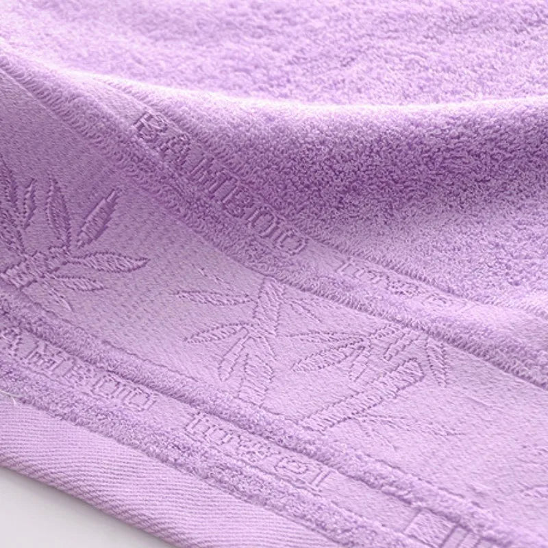 serviettes bain bambou motif feuilles violet jaune rose vert bleu marron opaques classiques 70x140cm