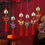 décoration murale pendentif artisanal chevaux franges rouge bleu vert violet rose doré festive