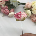 décoration intérieure vintage bouquet roses soie romantique mariage fleurs artificielles feuilles vertes tringle