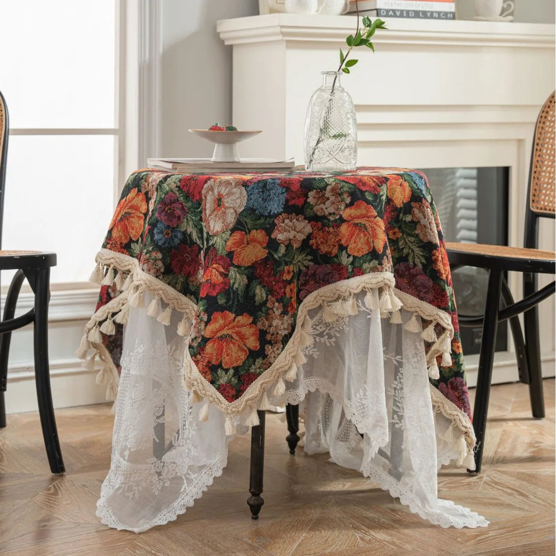 nappe table rectangulaire vintage fleurs multicolores dentelle pompons décoration mariage fête maison