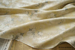 tissu fleurs floraux beige clair gris classique vintage opacité 100 polyester large 160cm