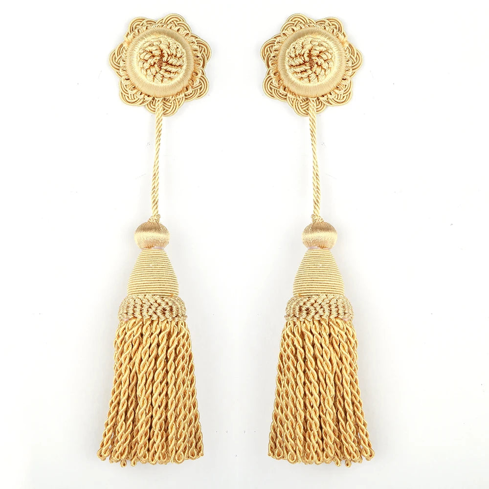 pompons rideau dorés tissés noeuds traditionnels fixations accessoires décoration intérieure textiles maison