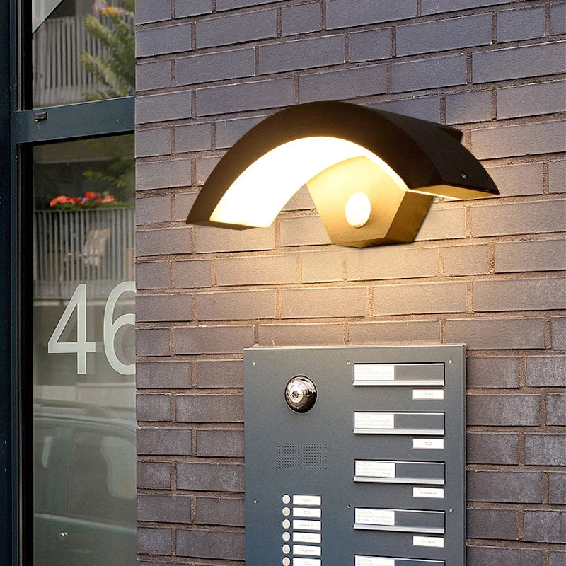 lampe murale extérieure moderne induction capteur mouvement PIR hydrofuge LED noir blanc doré