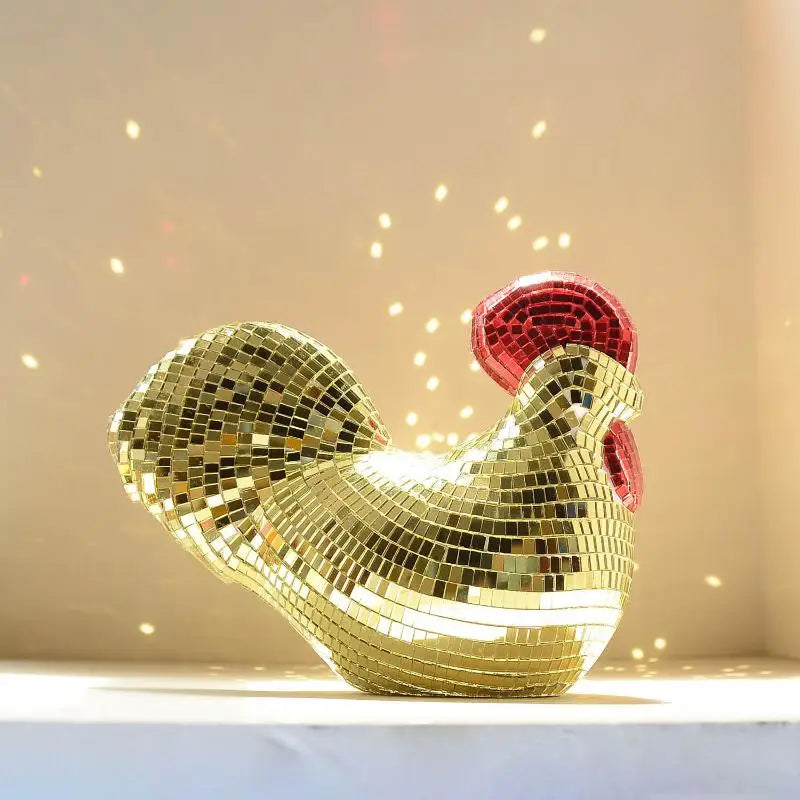 statue coq miroirs argentée rouge décoration festive anniversaire intérieur scintillante mosaïque dimension 17cm 13.5cm