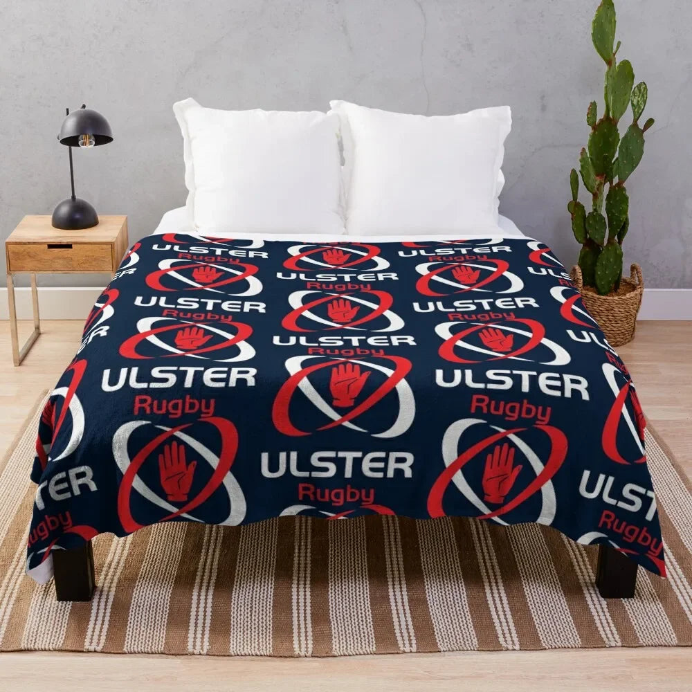 couverture ulster rugby bleu marine rouge blanche logo moderne portable anti boulochage peluche voyage