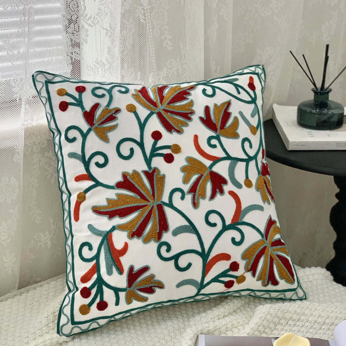 taies d'oreiller coton polyester ethnique floral brodées couleurs vives motifs géométriques coussins deco 45x45cm