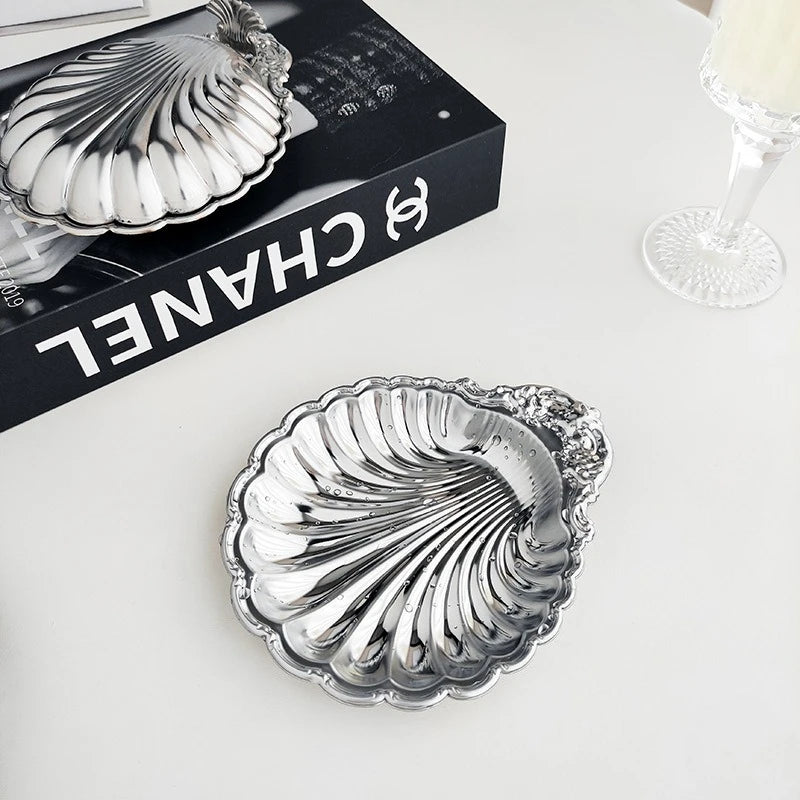 plateau forme coquillage argenté rayures verticales classique baroque deco dessert bijoux durable acier inoxydable