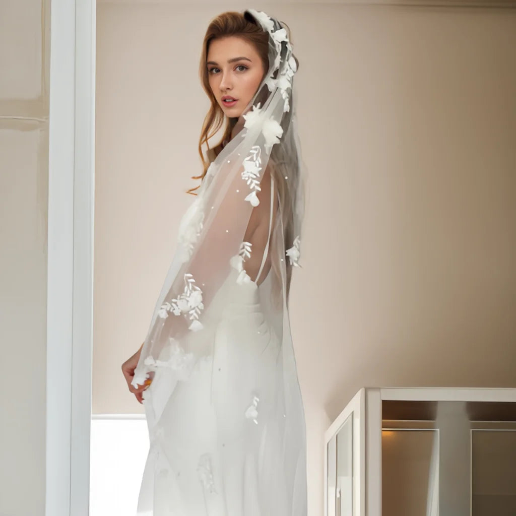 voile mariée tulle transparent fleurs 3d romantique bohème scintillantes blanc ornement floral
